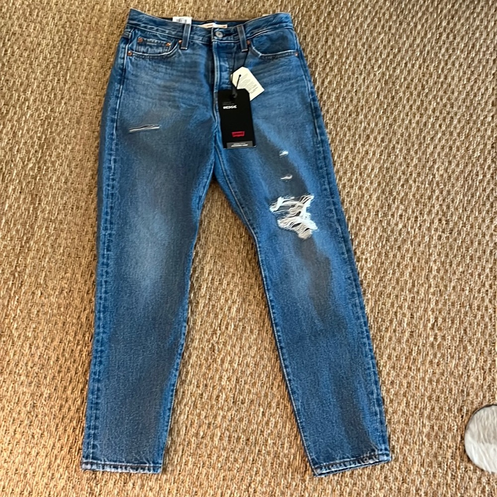 Women’s Levi’s Premium Wedgie NWT size 26